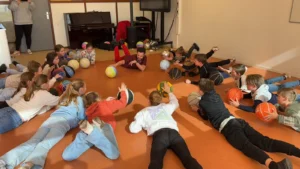 workshop voor basis onderwijs x showcase basketball