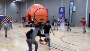 Spelende kinderen bij Heroes Den Bosch