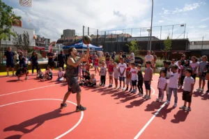 Showcase-amazes-the-kids-scaled-1