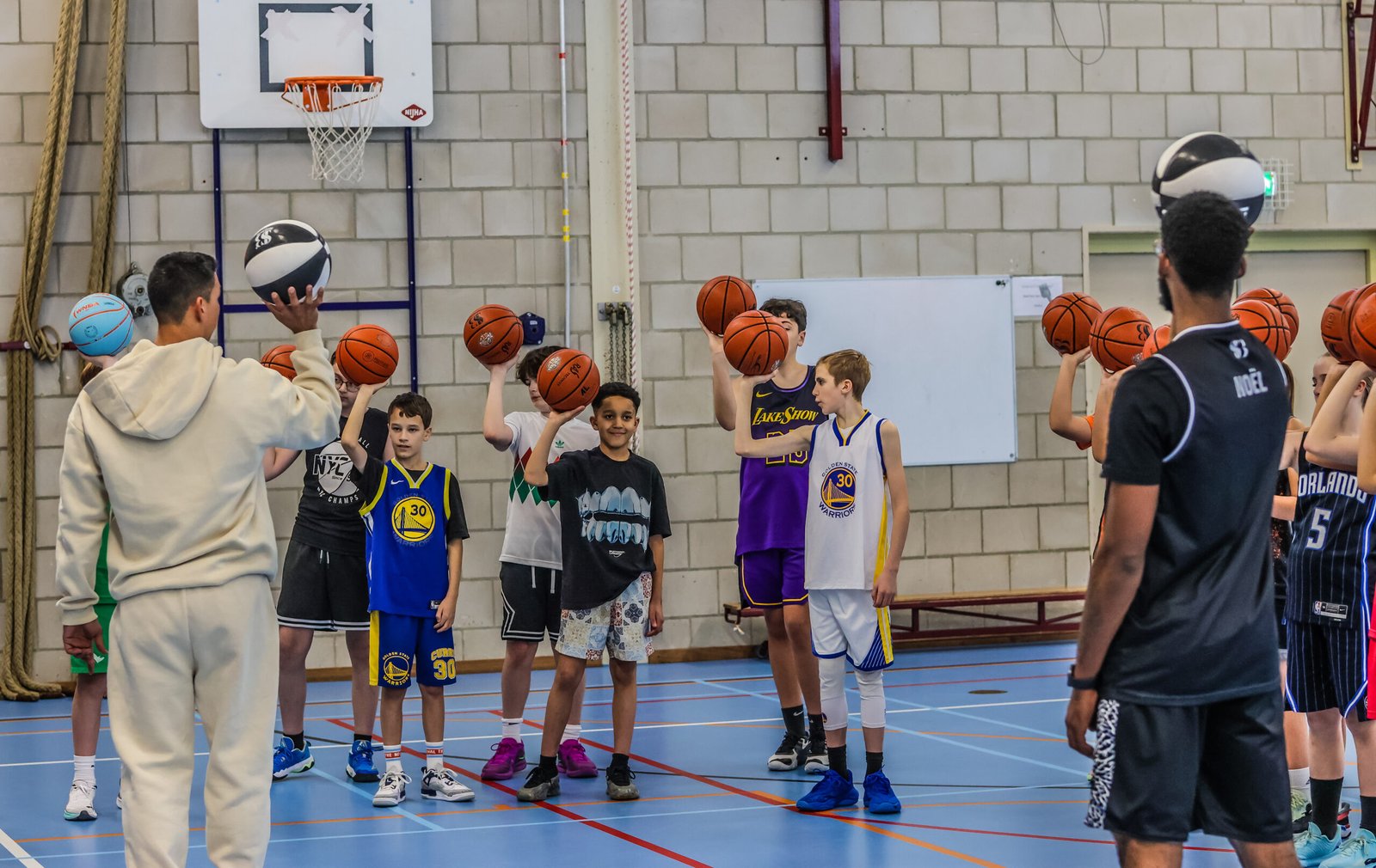 Vijftig jaar Zoebas: een dag vol skills, plezier en records met Showcase Basketball