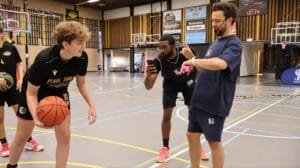 Showcase Basketball teaching the new generation