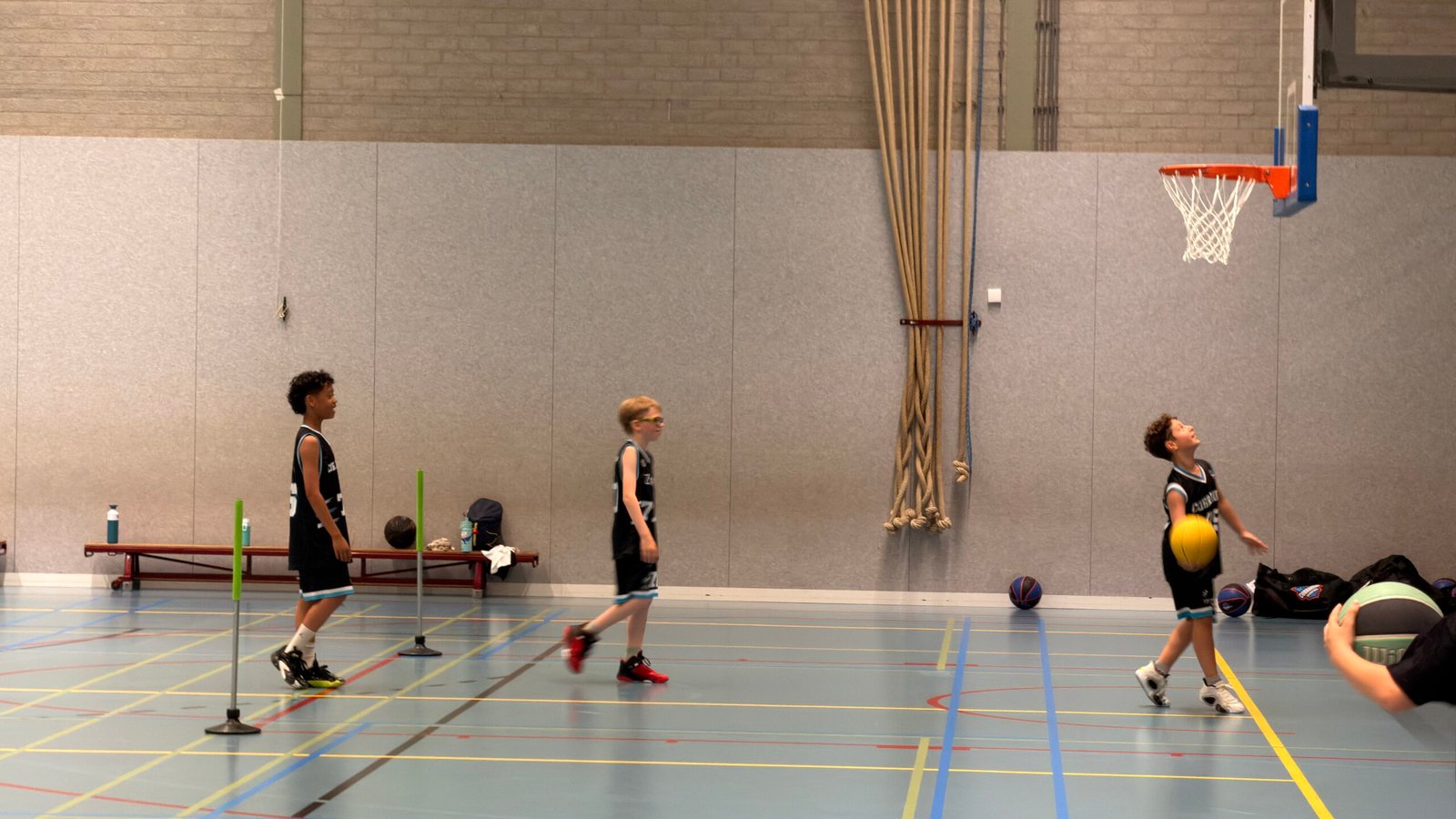Schieten-estafettes-en-3-op-een-rij-maar-dan-cht
