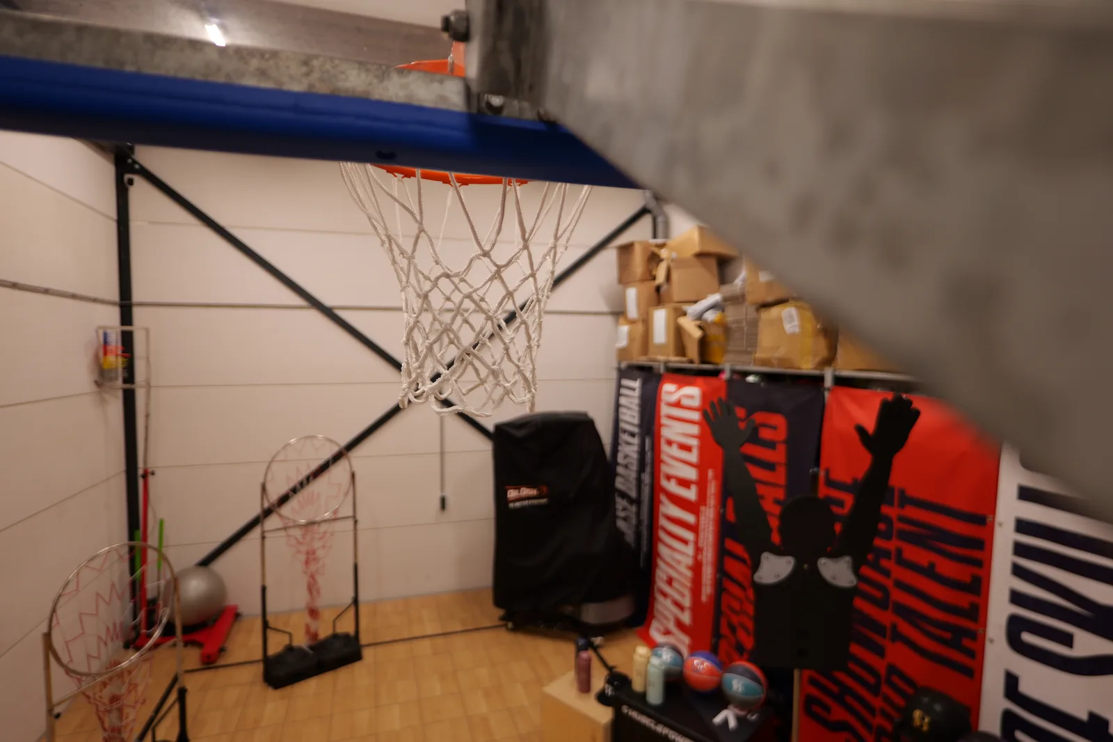 Basket in de House of Skills oefenruimte van Showcase Basketball
