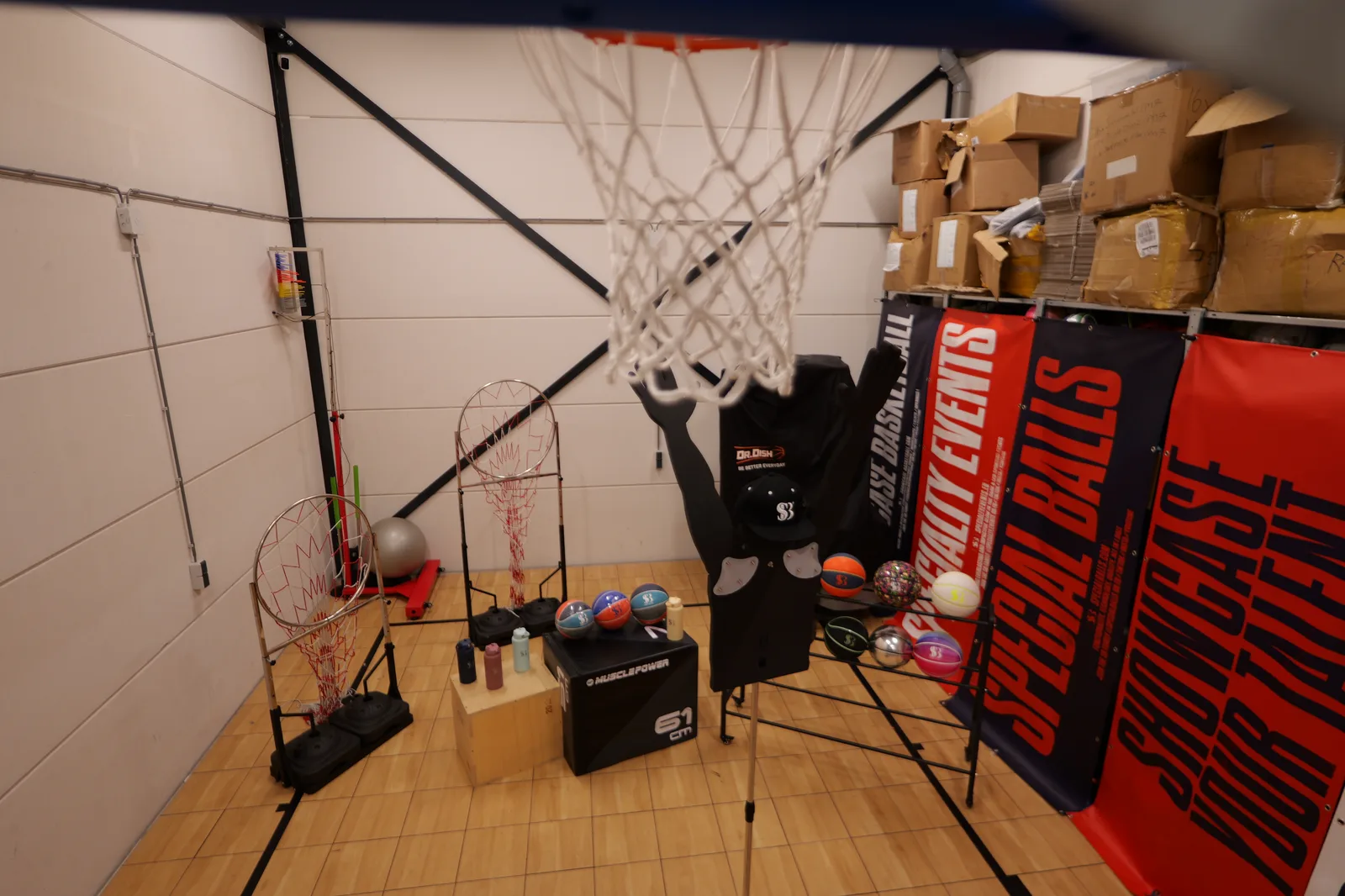 Skills-parcours met defender en plyo box in House of Skills