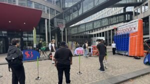 Vier op een rij en de skills challenge op de campus van De Haagse Hogeschool